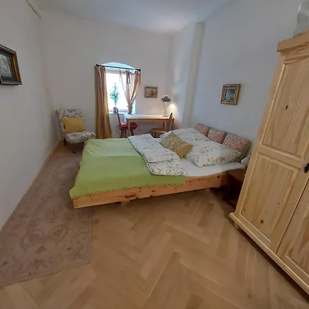 Apartment Zur Krone Neuburg an der Kammel